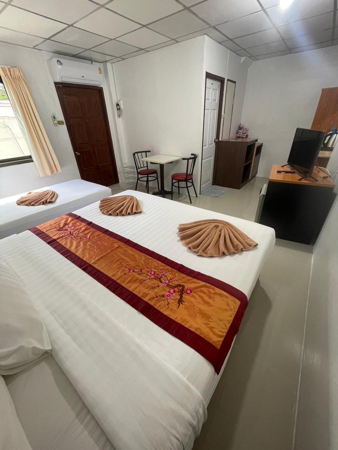 Jj Karon Beach Hotel Kültér fotó