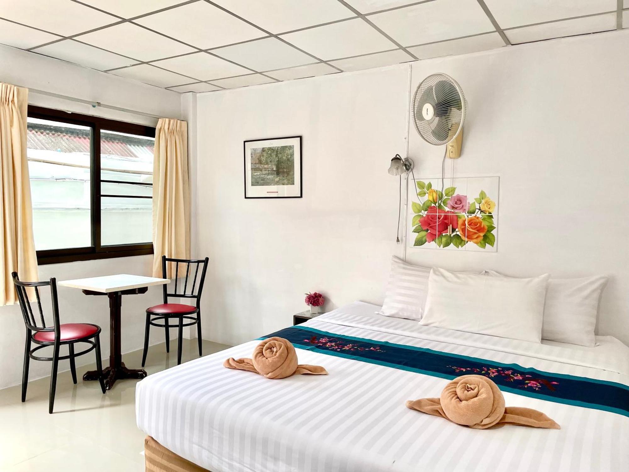 Jj Karon Beach Hotel Kültér fotó